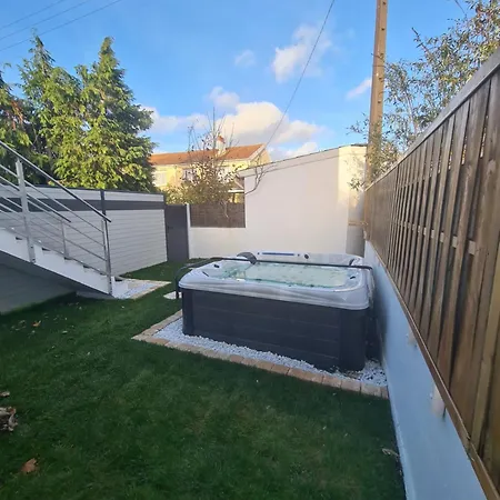 Appartamento Maison Cosy Avec Jardin Et Jacuzzi Saint-Herblain